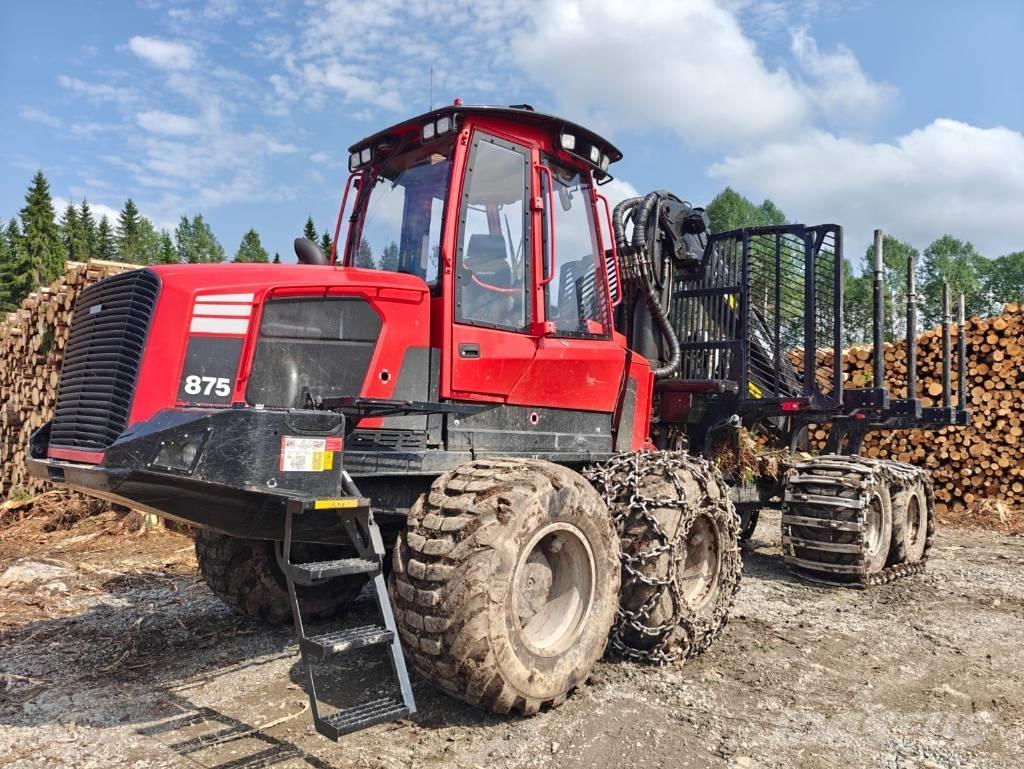 Komatsu 875 フォワーダー