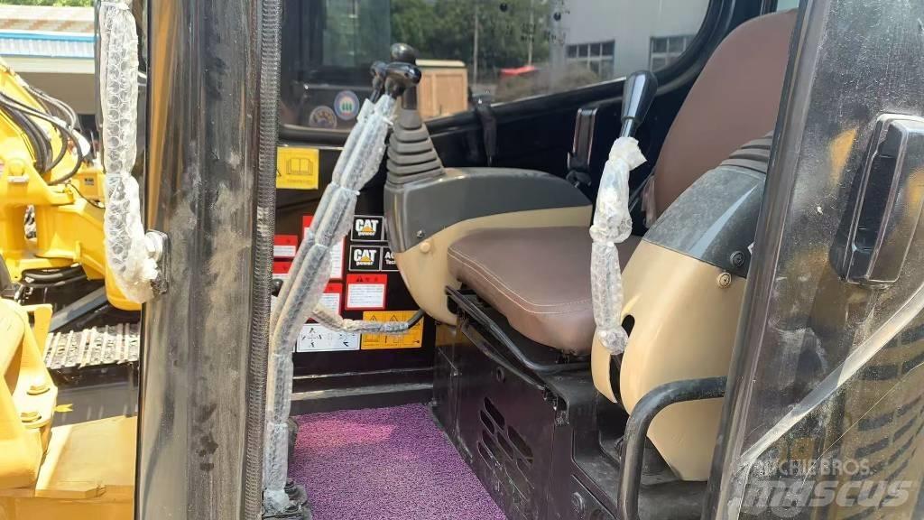 CAT 304 C CR ミニ油圧ショベル 7t以下（ミニユンボ・ミニディガー）
