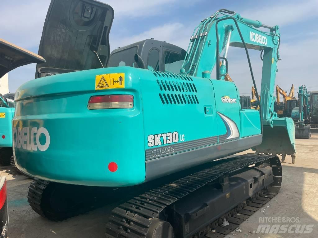 Kobelco 130 中型油圧ショベル 7ｔ-12ｔ（ユンボ・パワーショベル・バックホー）