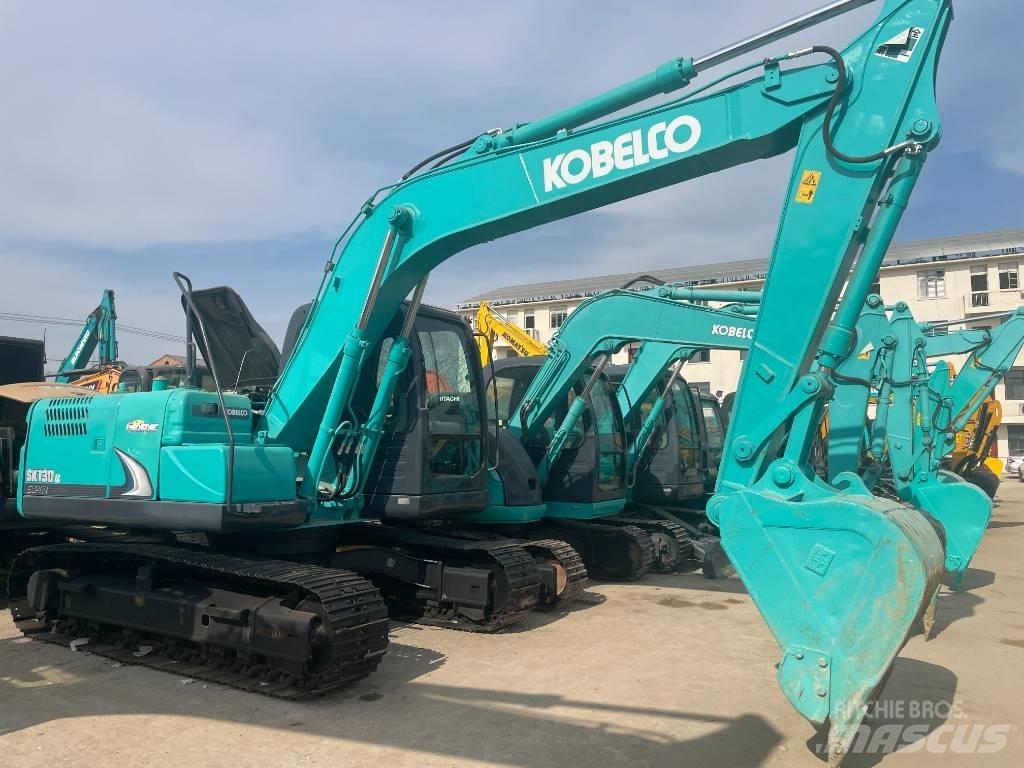 Kobelco 130 中型油圧ショベル 7ｔ-12ｔ（ユンボ・パワーショベル・バックホー）