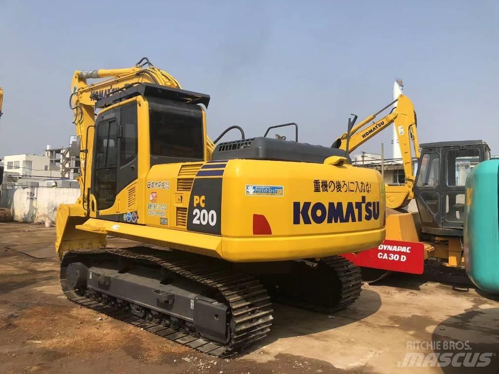 Komatsu PC 220-8 大型油圧ショベル12t以上（パワーショベル・ユンボ）