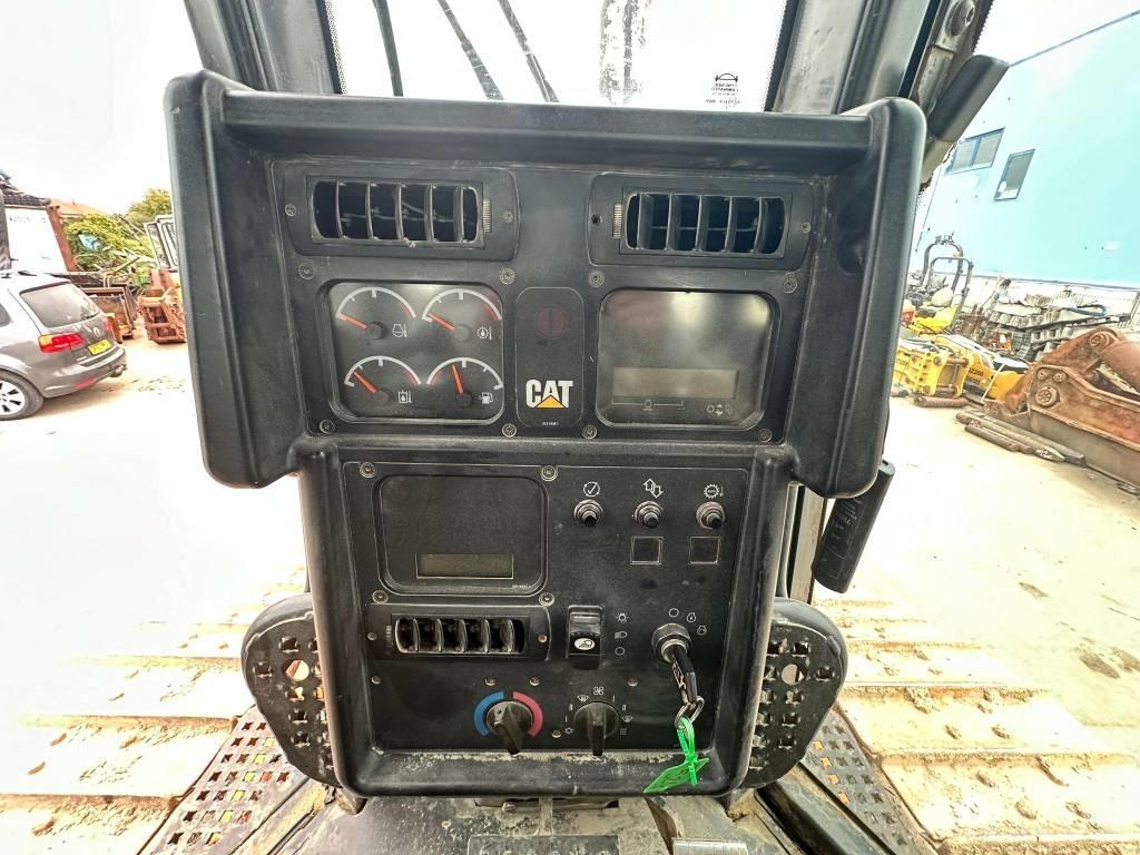 CAT D 6 N LGP ブルドーザー