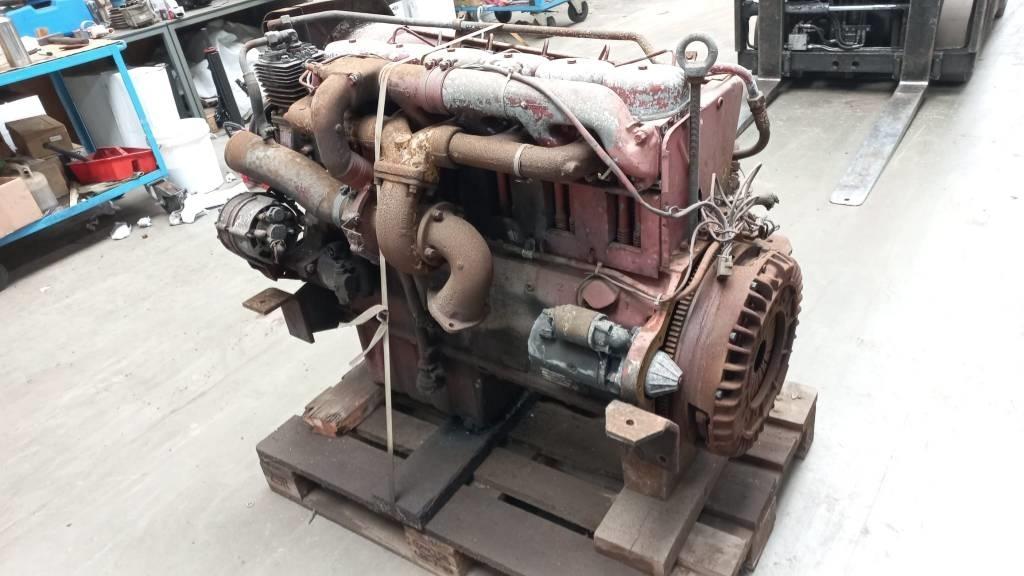 Deutz BF6L913 エンジン
