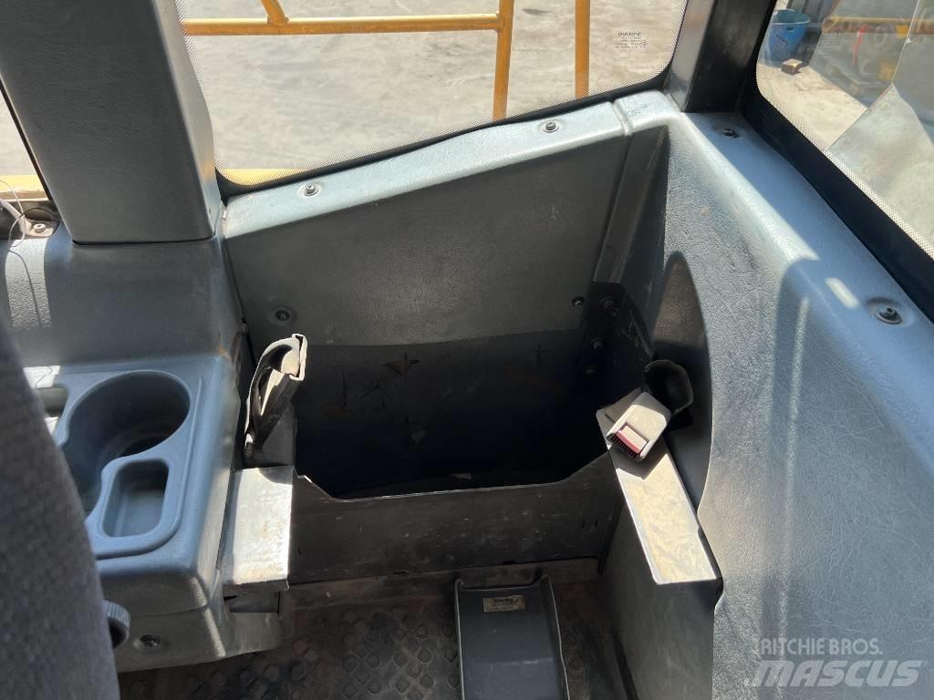 Volvo A40D アーティキュレート式ダンプトラック