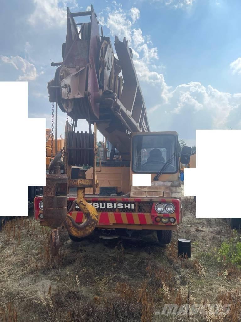 Hyundai HC 50 クローラクレーン