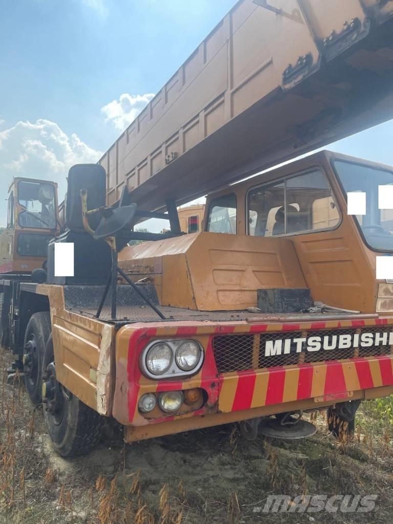 Hyundai HC 50 クローラクレーン