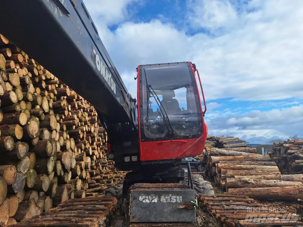 Komatsu 901 XC ハーベスター