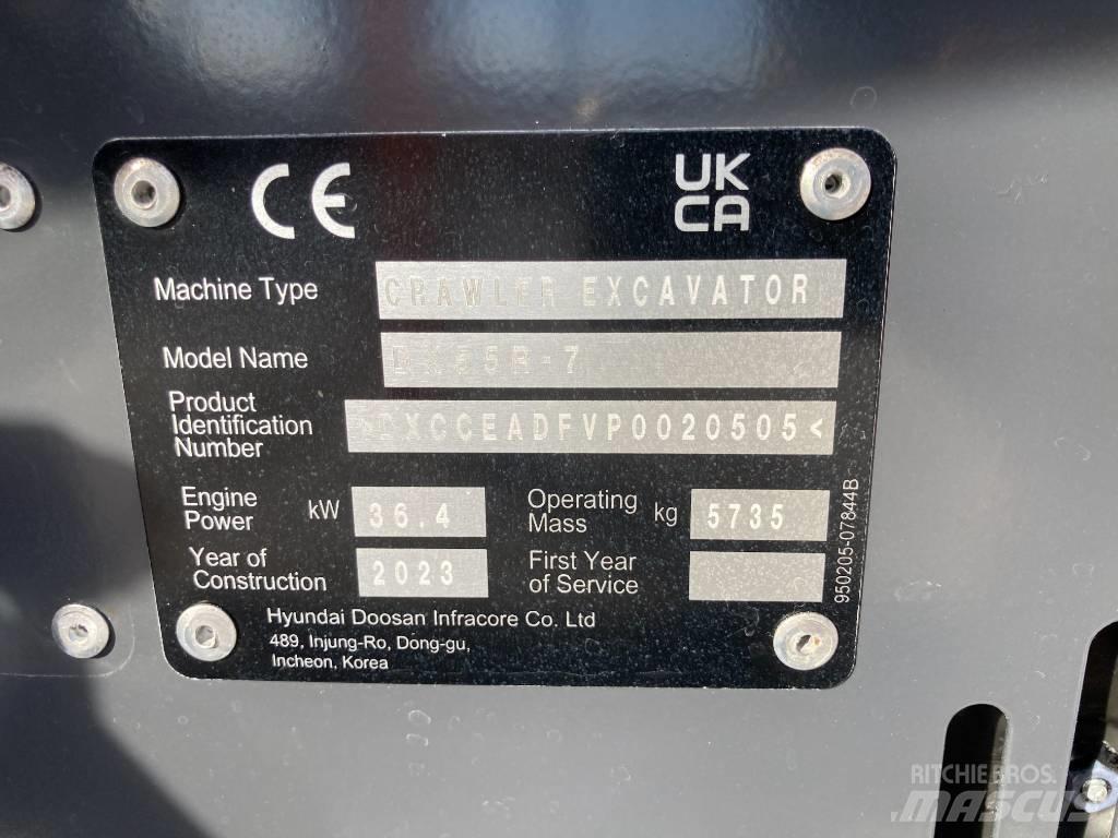 Develon DX 55 R-7 ミニ油圧ショベル 7t以下（ミニユンボ・ミニディガー）
