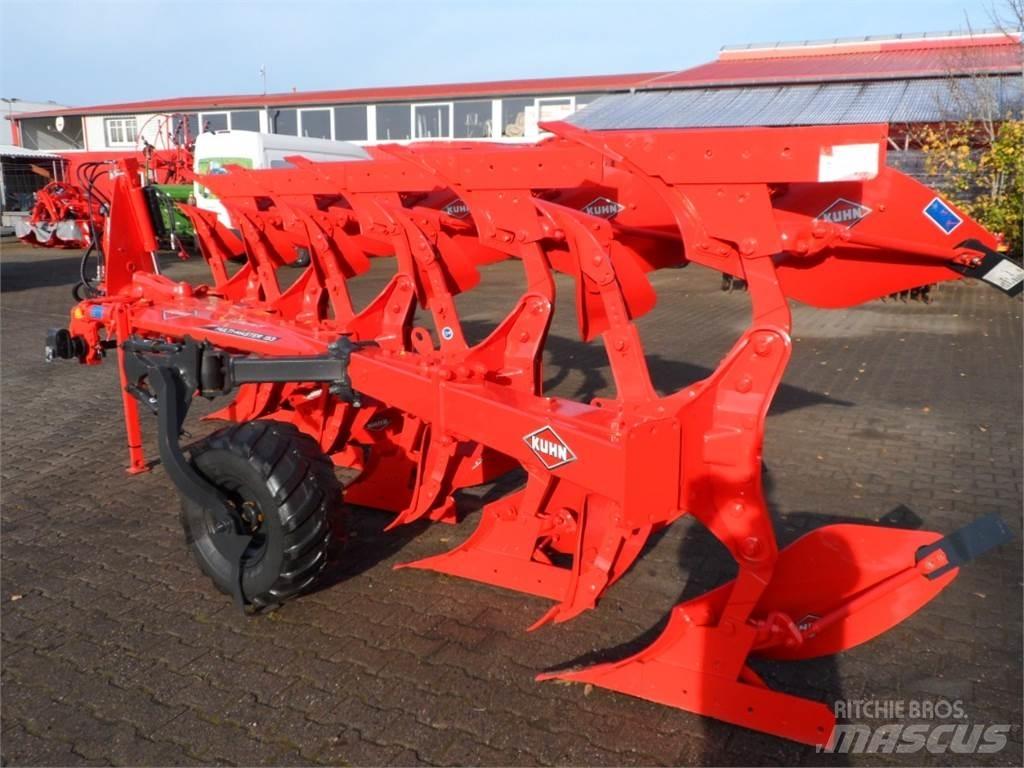 Kuhn MM 153 5 プラウ