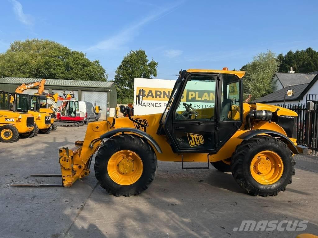 JCB 528 S テレスコーピックハンドラー
