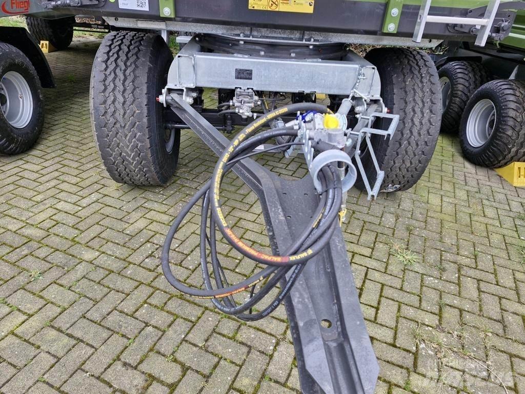 Fliegl DK 160 FOX ベールトレーラー
