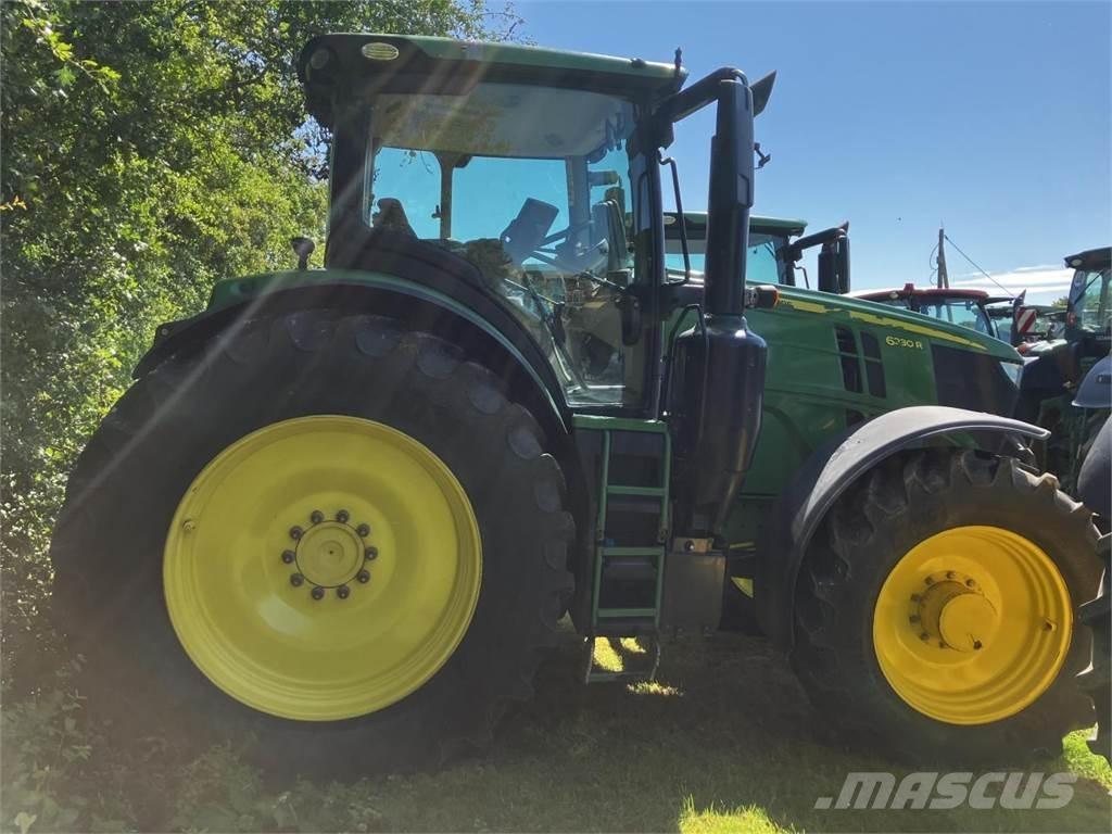 John Deere 6230R トラクター