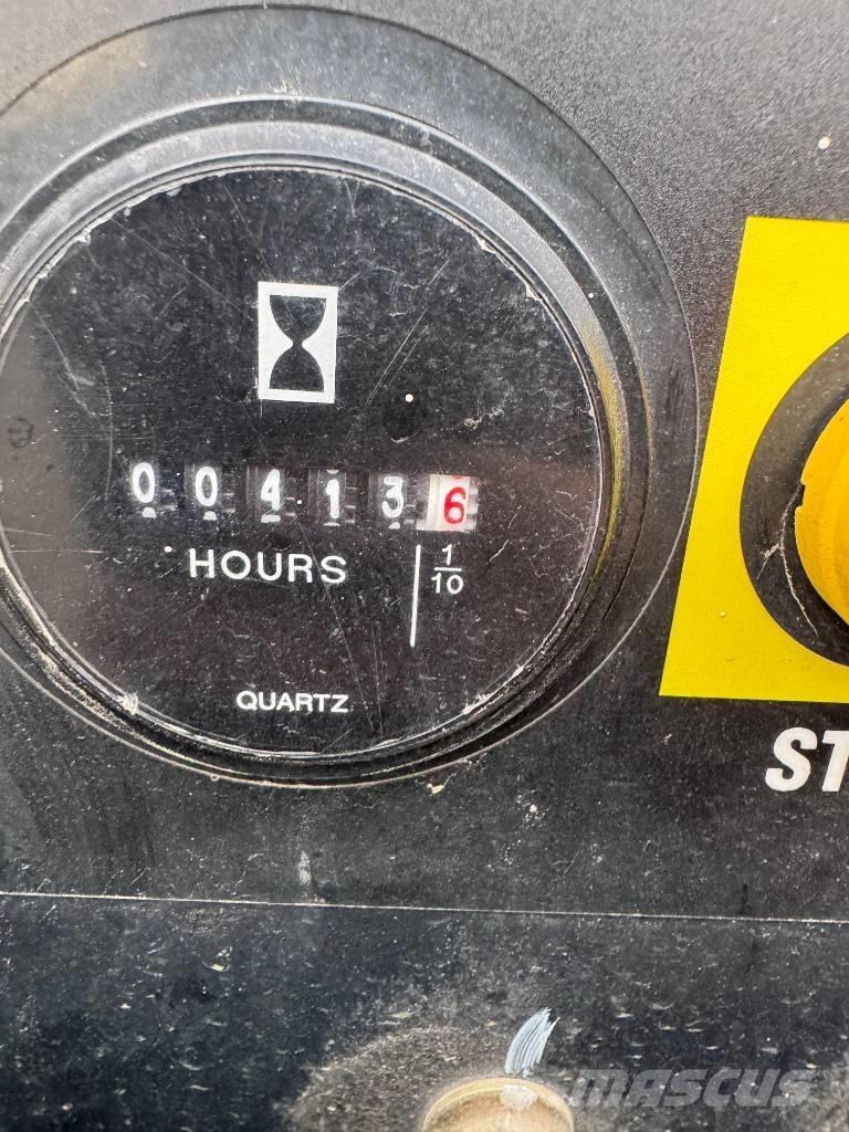 Genie GS 3369 RT シザースリフト