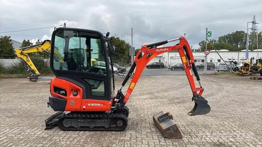 Kubota KX019-4 ミニ油圧ショベル 7t以下（ミニユンボ・ミニディガー）