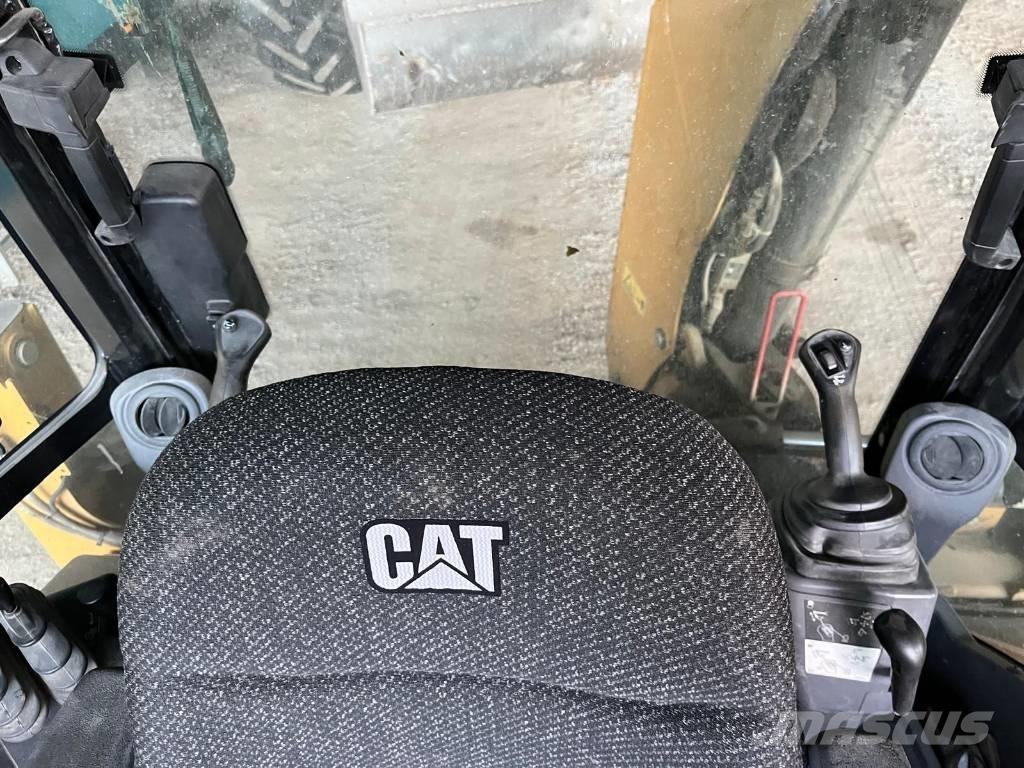 CAT 432 F 2 バックホーローダー