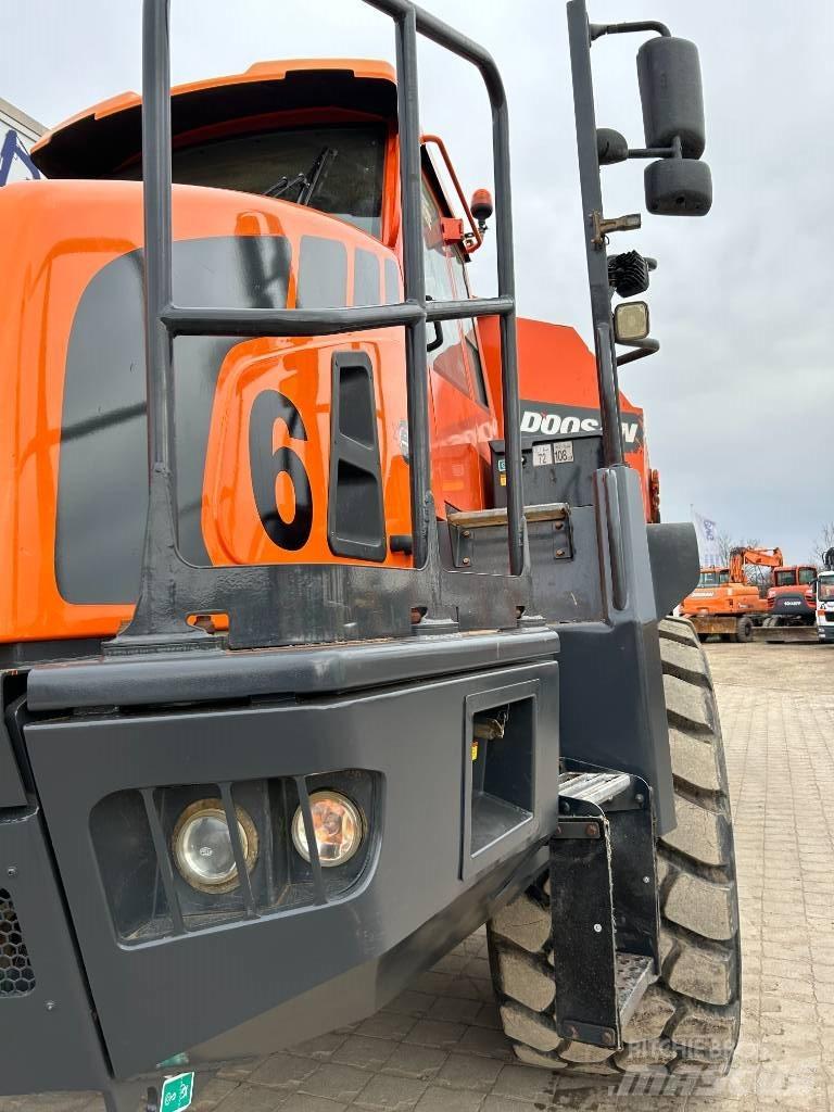 Doosan DA30 アーティキュレート式ダンプトラック