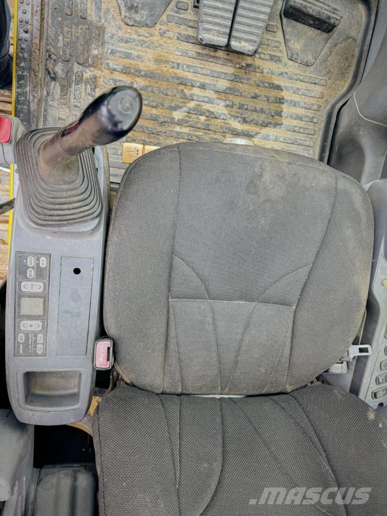 Komatsu PC 300 LC-7 大型油圧ショベル12t以上（パワーショベル・ユンボ）