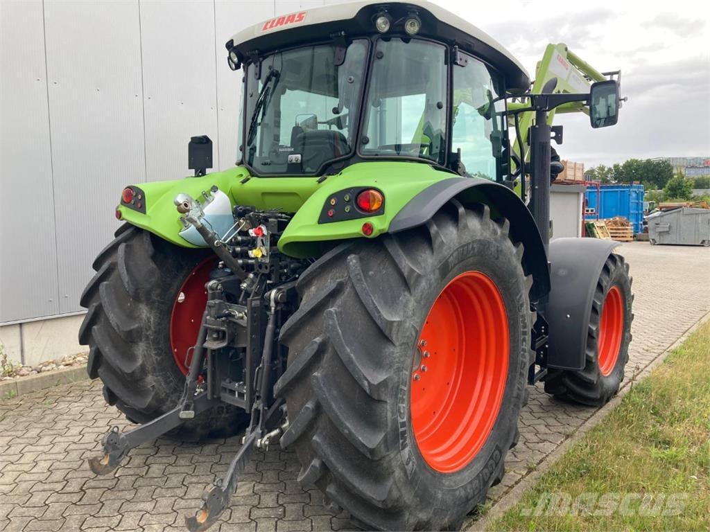 CLAAS Arion 440 トラクター