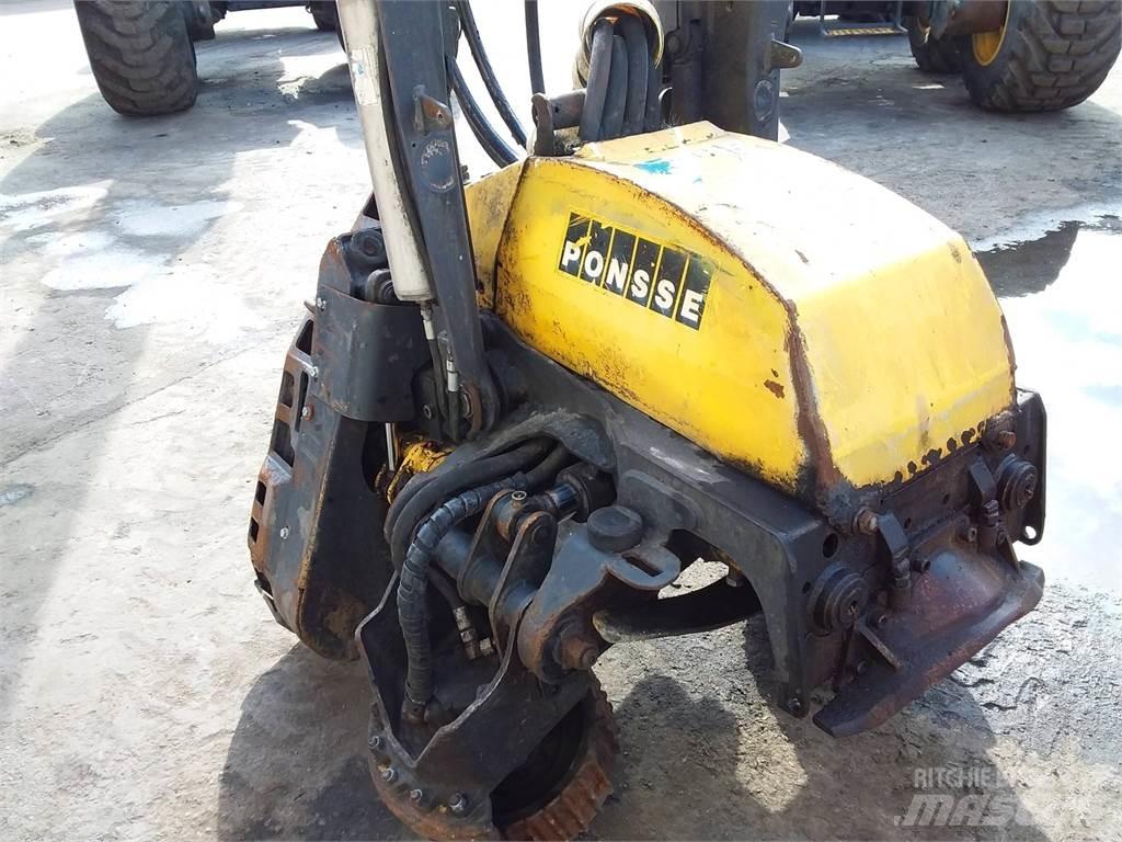 Ponsse H8 ハーベスタヘッド