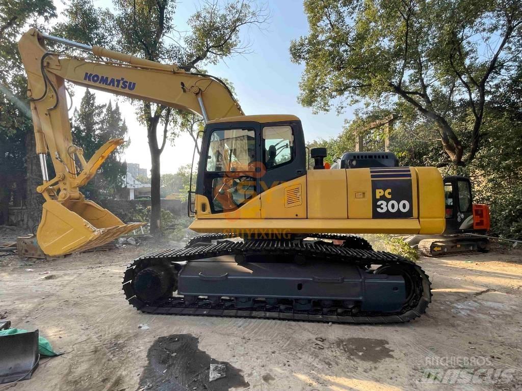 Komatsu PC 300 大型油圧ショベル12t以上（パワーショベル・ユンボ）