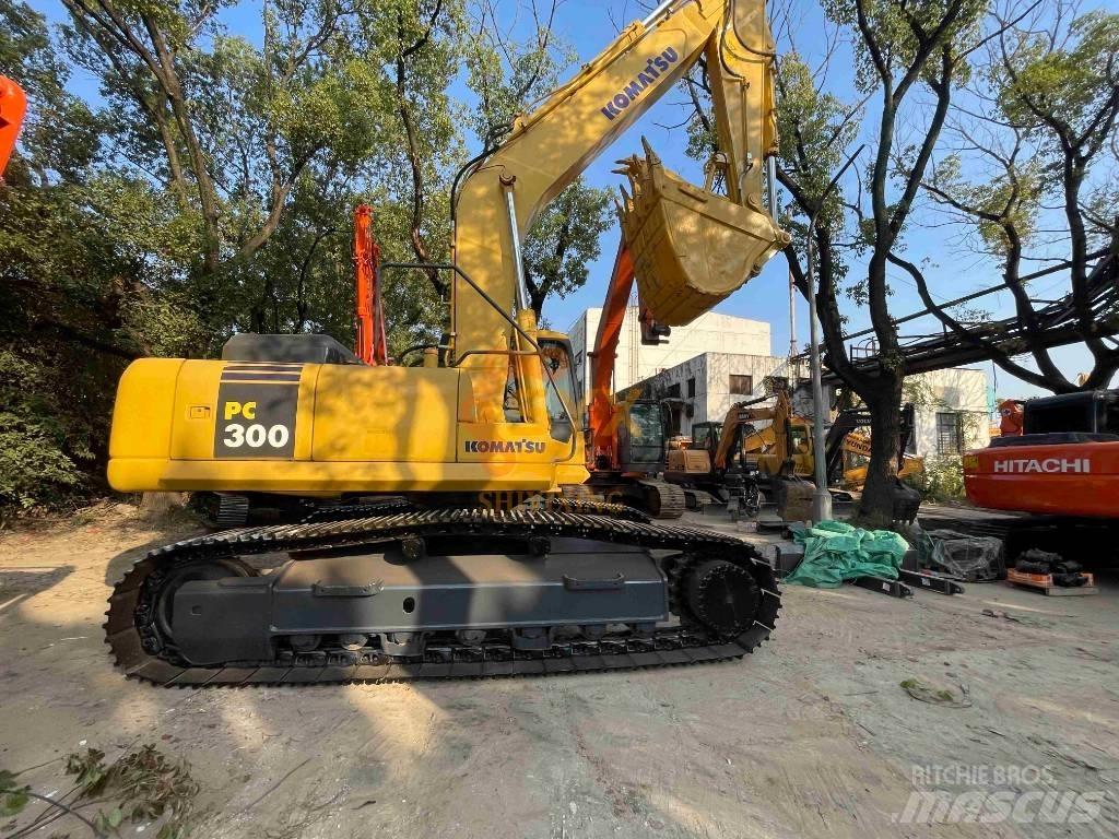 Komatsu PC 300 大型油圧ショベル12t以上（パワーショベル・ユンボ）