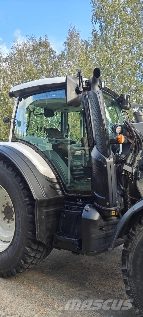 Valtra N 154 A トラクター