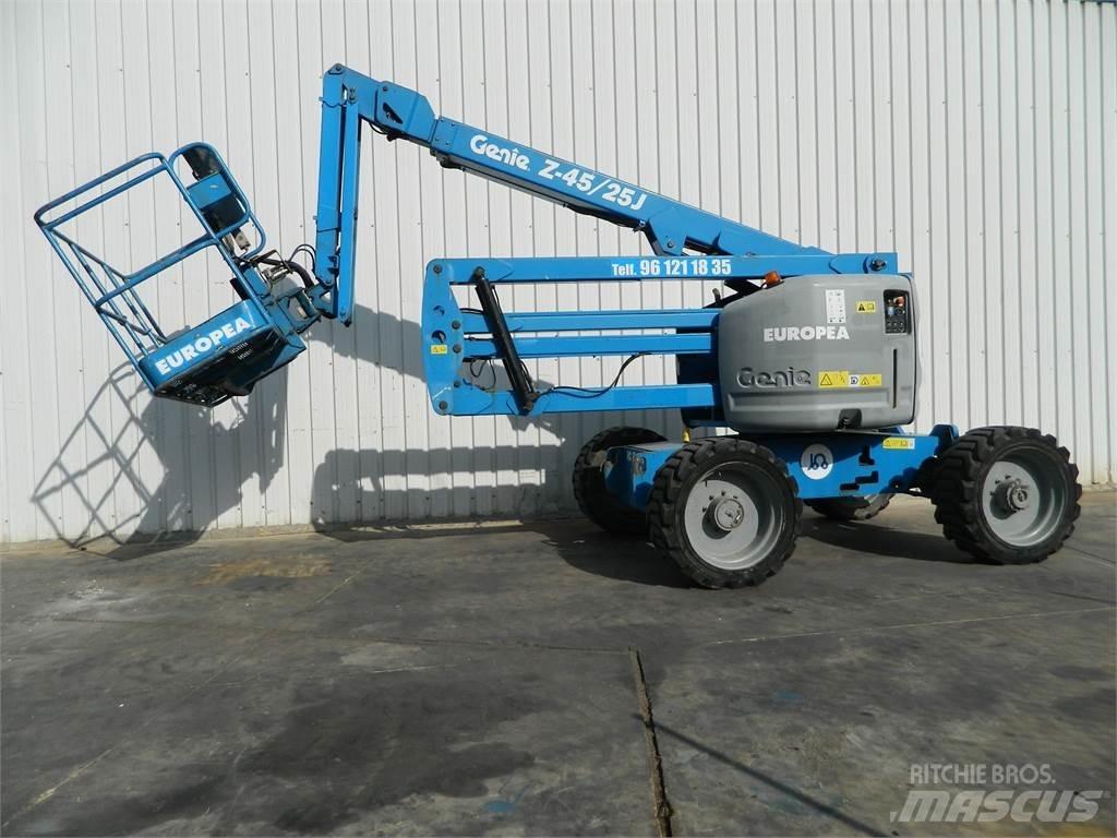 Genie Z45 25J ブームリフト　屈伸型