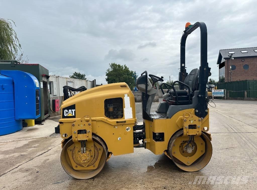 CAT CB 2.7 タンデムローラ