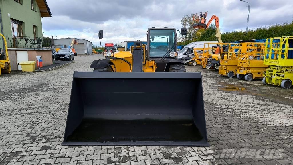 Manitou MT 932 テレスコーピックハンドラー