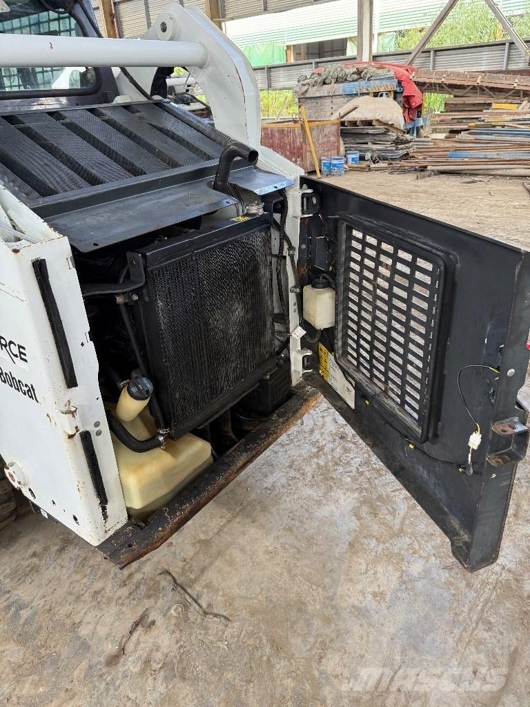 Bobcat S 18 スキッドステアローダー