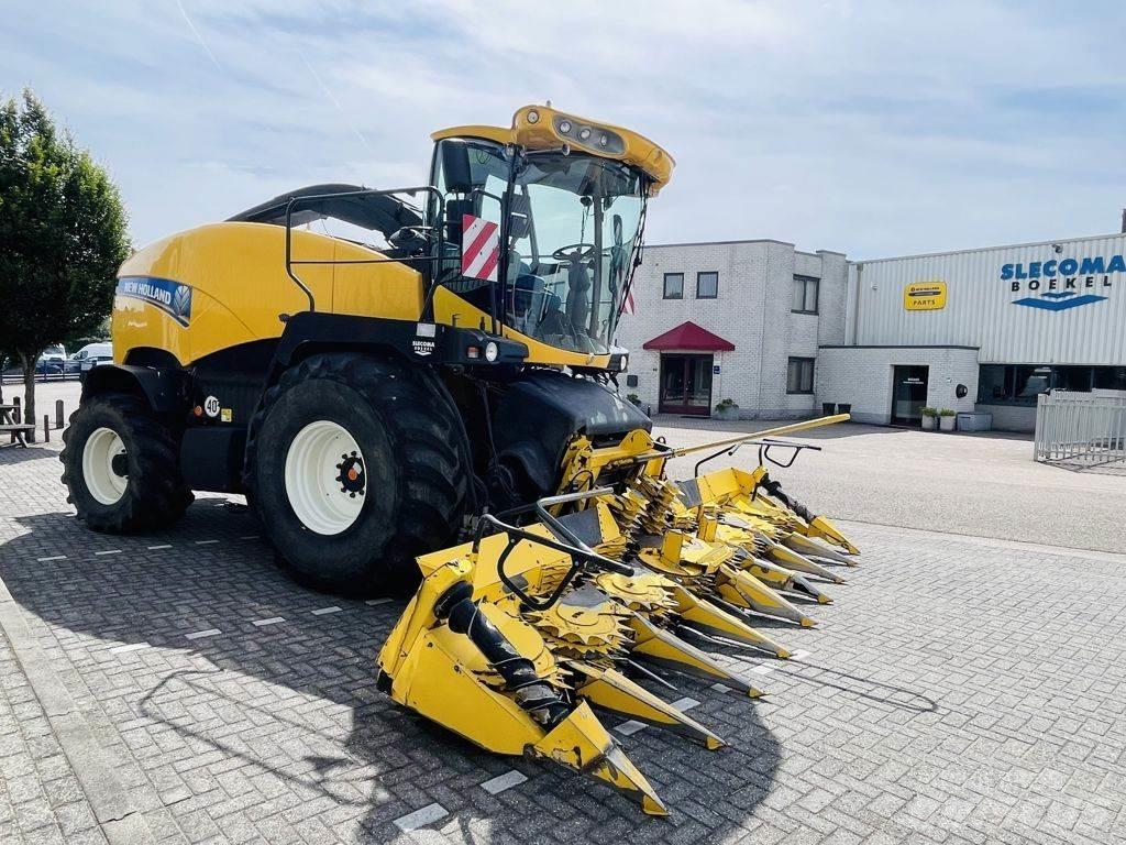 New Holland FR9050 自走式フォレージハーベスター