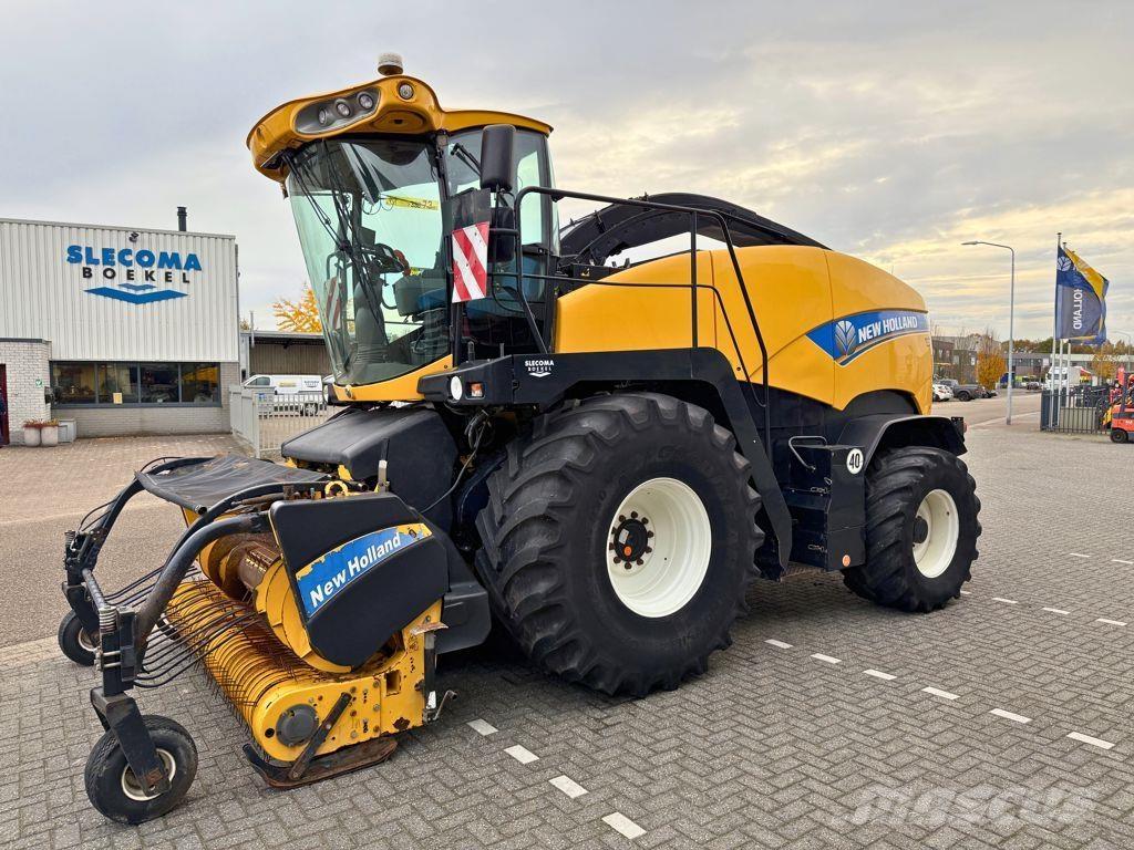 New Holland FR9050 自走式フォレージハーベスター