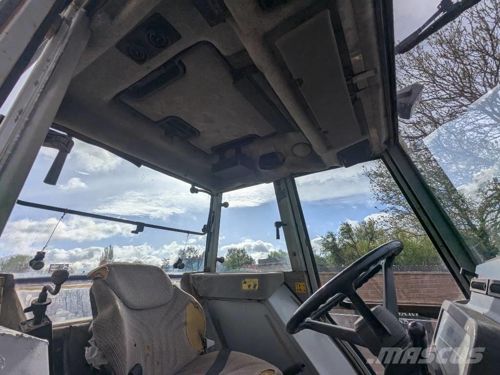 Massey Ferguson 399 トラクター