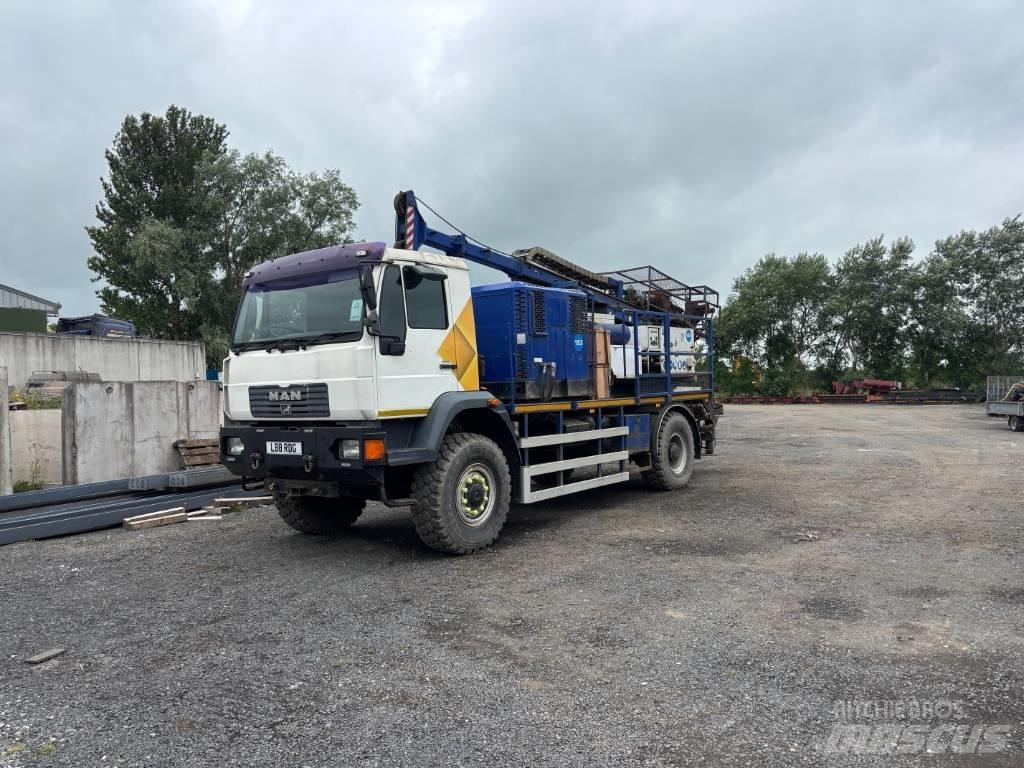 Boart Longyear DB520 自走式掘削トラック