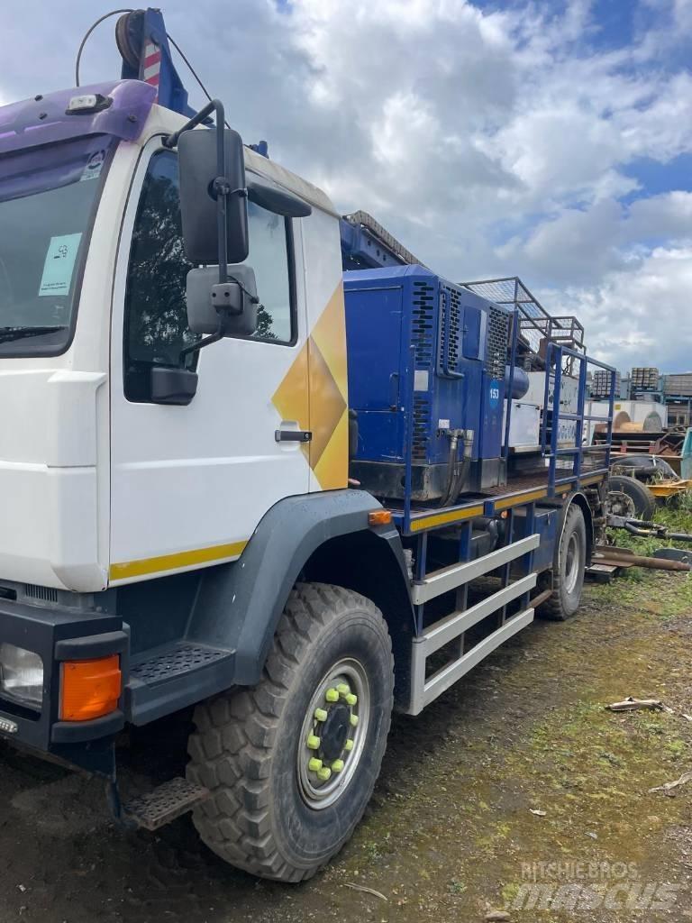Boart Longyear DB520 自走式掘削トラック