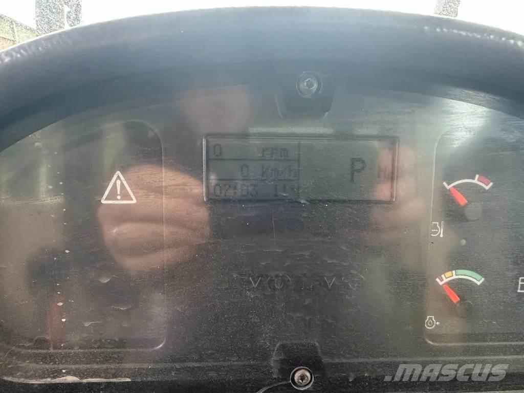 Volvo G 930 モーターグレーダー