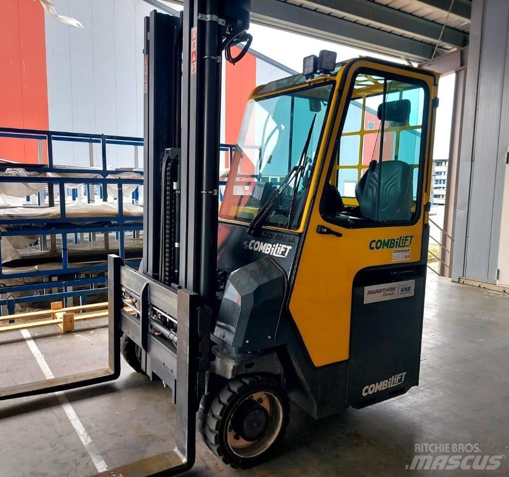 Combilift CBE4 全方向リーチ型フォークリフト