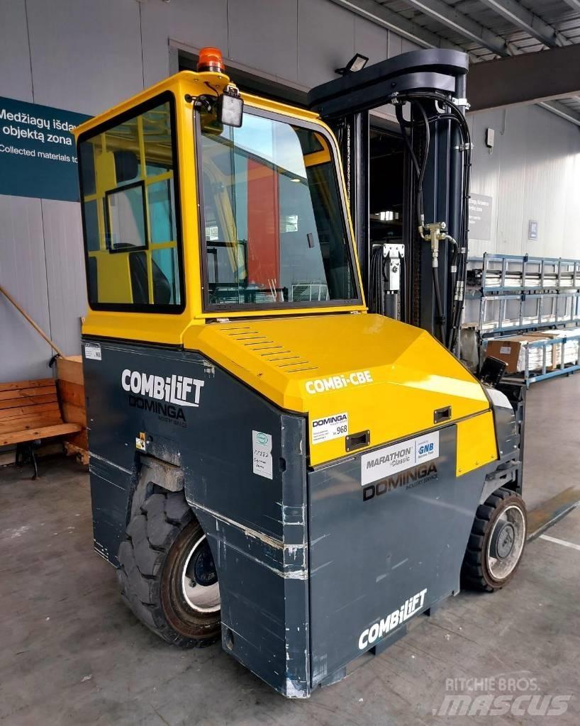Combilift CBE4 全方向リーチ型フォークリフト