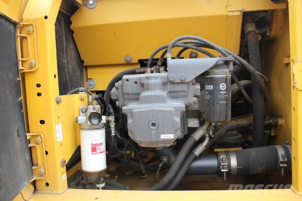 Komatsu PC 240 LC-8 大型油圧ショベル12t以上（パワーショベル・ユンボ）