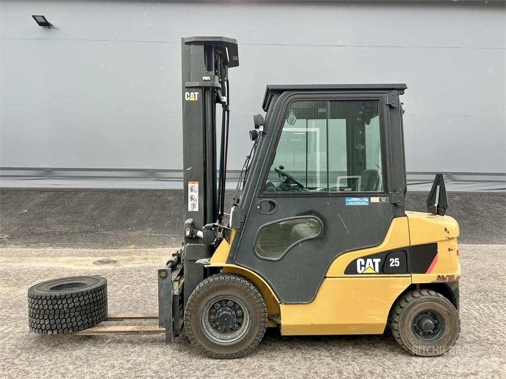 CAT DP 25 NT ディーゼル・軽油