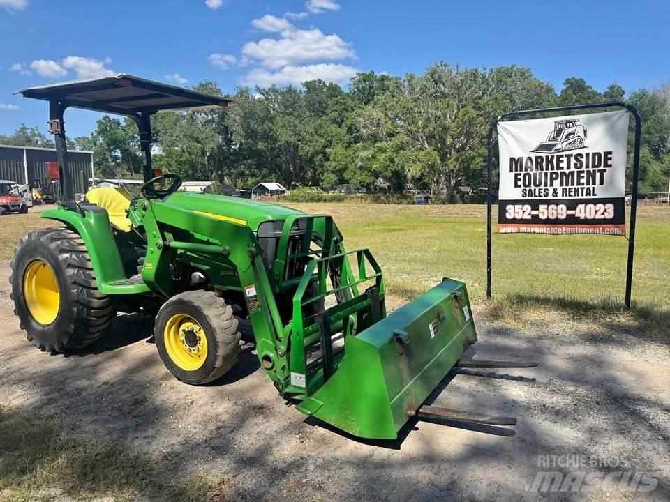 John Deere 3038 E トラクター
