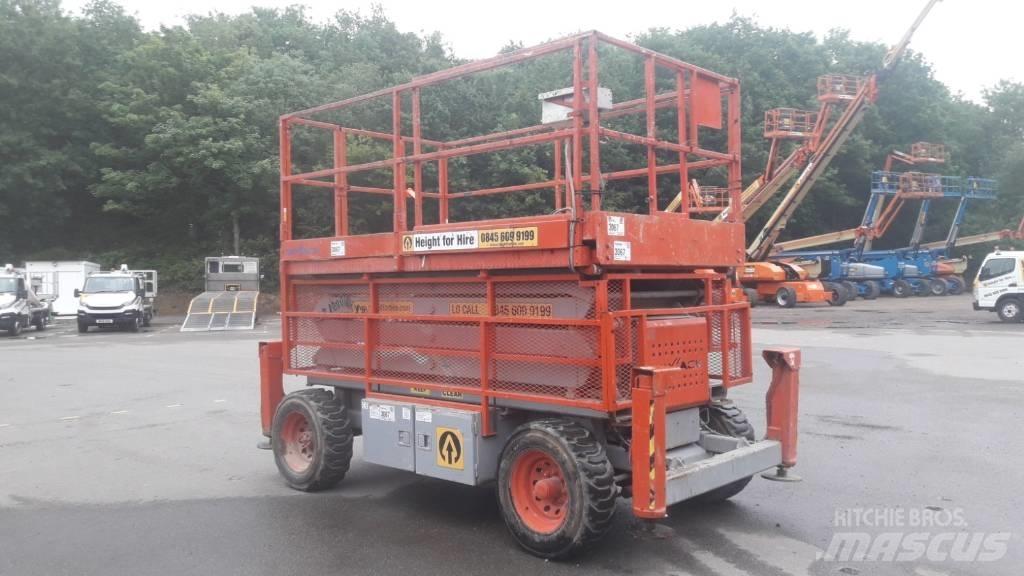 SkyJack SJ 7135 RT シザースリフト