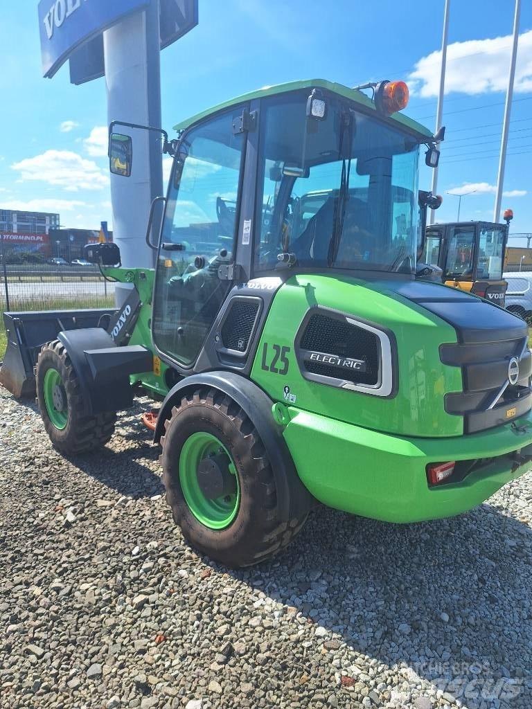 Volvo JL25H ELECTRIC ホイールローダー・タイヤショベル