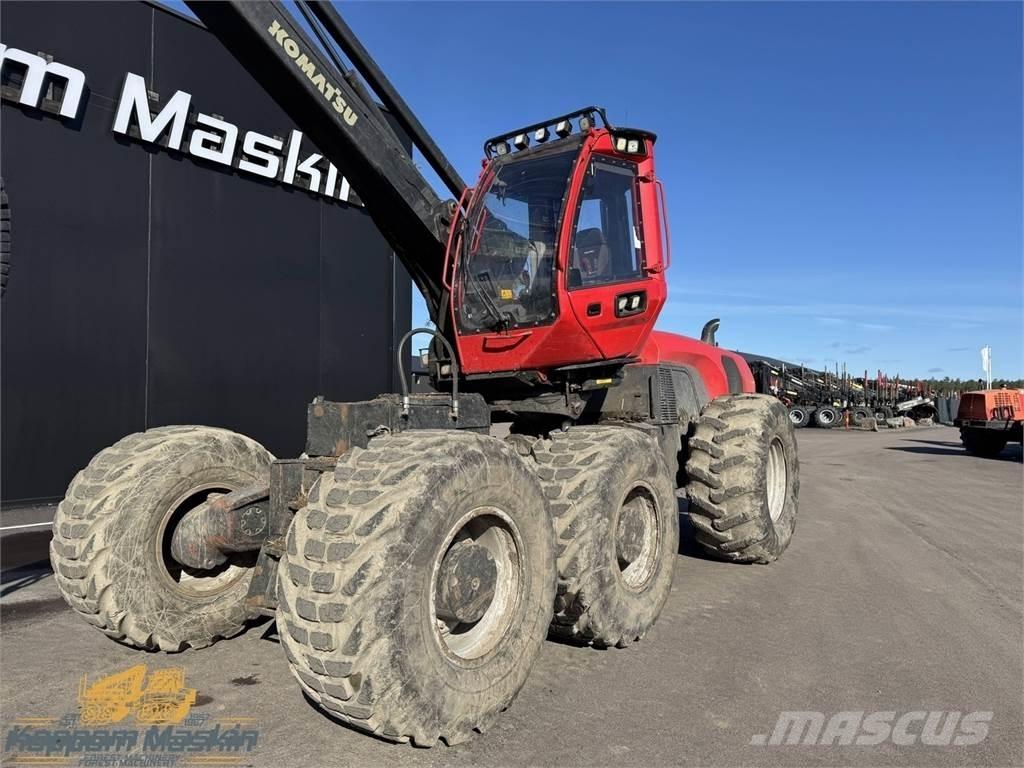 Komatsu 951 ハーベスター