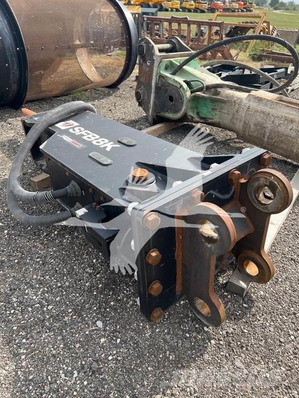  J&R CX300 バケット