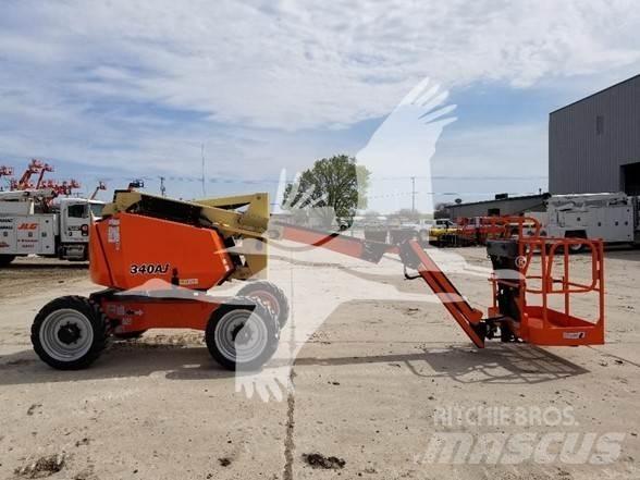 JLG 340AJ ブームリフト　屈伸型