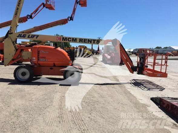 JLG 600AJ ブームリフト　屈伸型