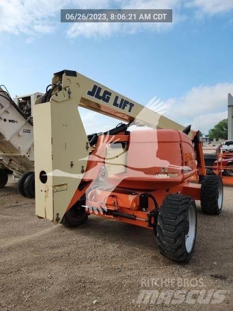 JLG 600AJ ブームリフト　屈伸型