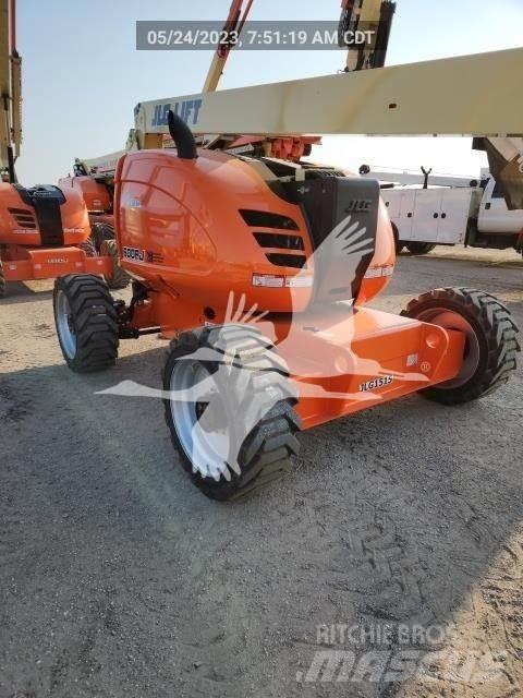 JLG 600AJ ブームリフト　屈伸型