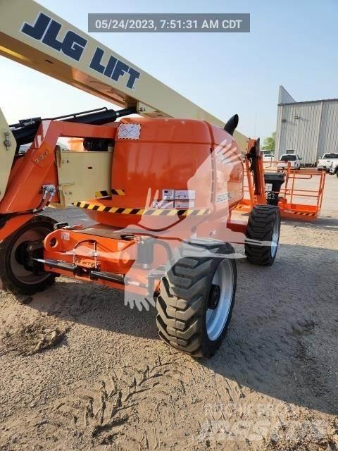 JLG 600AJ ブームリフト　屈伸型